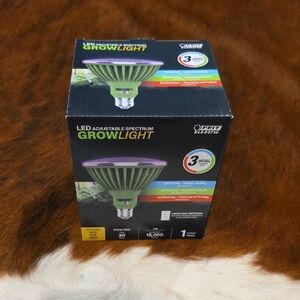 FEIT Electric LED Adjustable Spectrum Grow Light - Green NIB